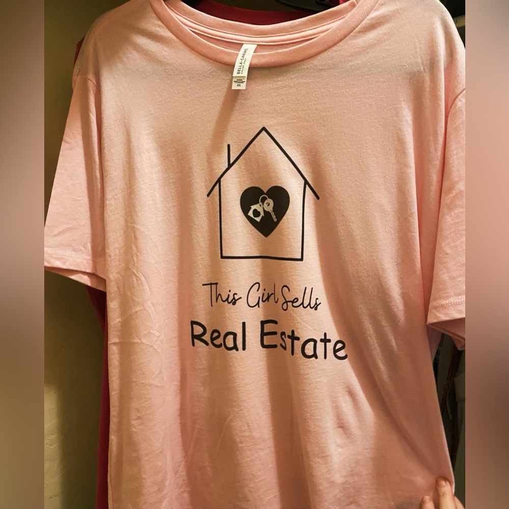 REAL ESTATE/THIS GIRL LOVES REAL ESTATE/2X PLUS SIZE